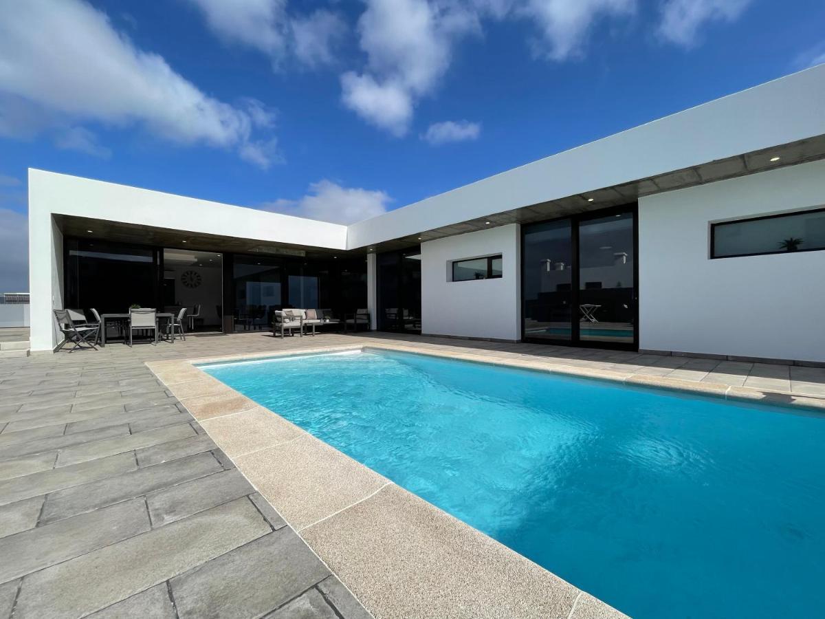 Eslanzarote Eco Villa Tony, Heated Pool, Jacuzzi, Sat Tv, Super Wifi La Costa Bagian luar foto