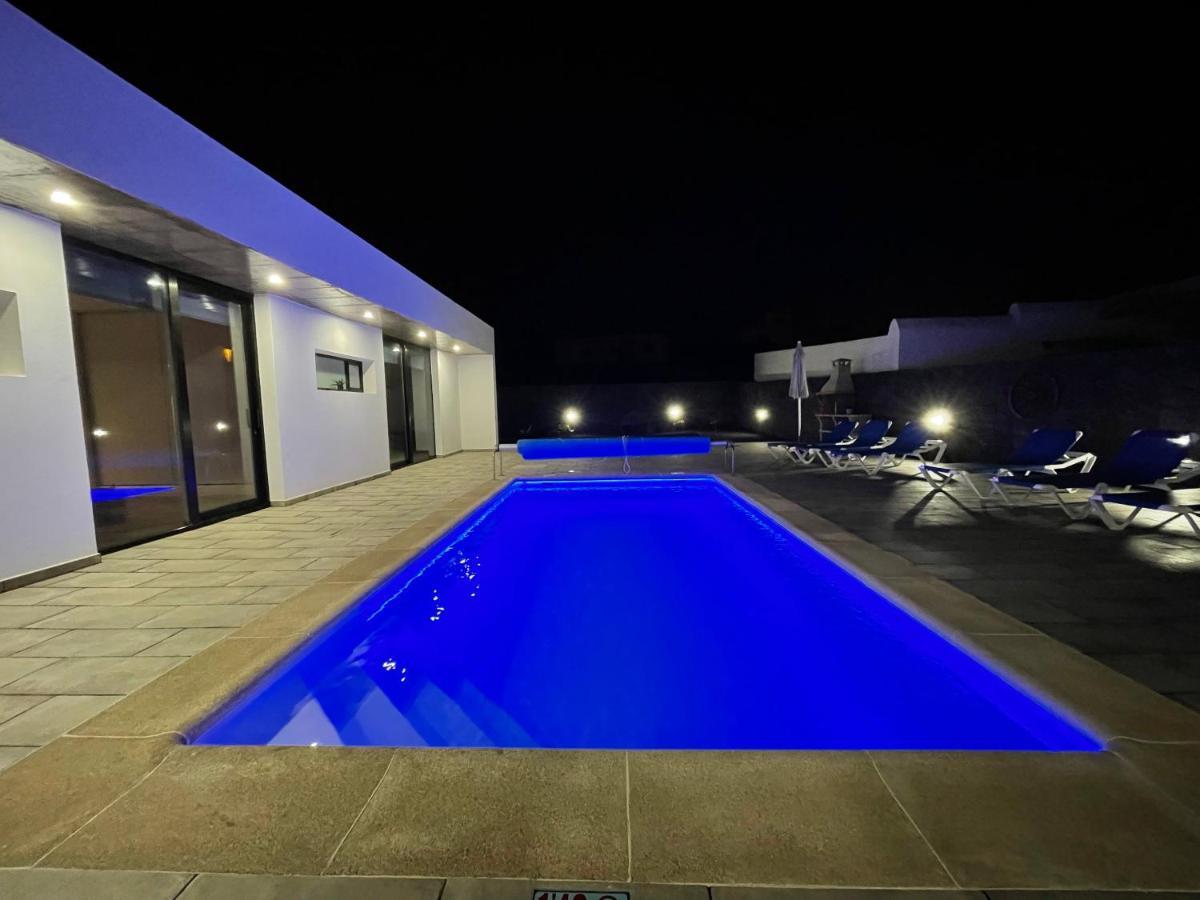 Eslanzarote Eco Villa Tony, Heated Pool, Jacuzzi, Sat Tv, Super Wifi La Costa Bagian luar foto