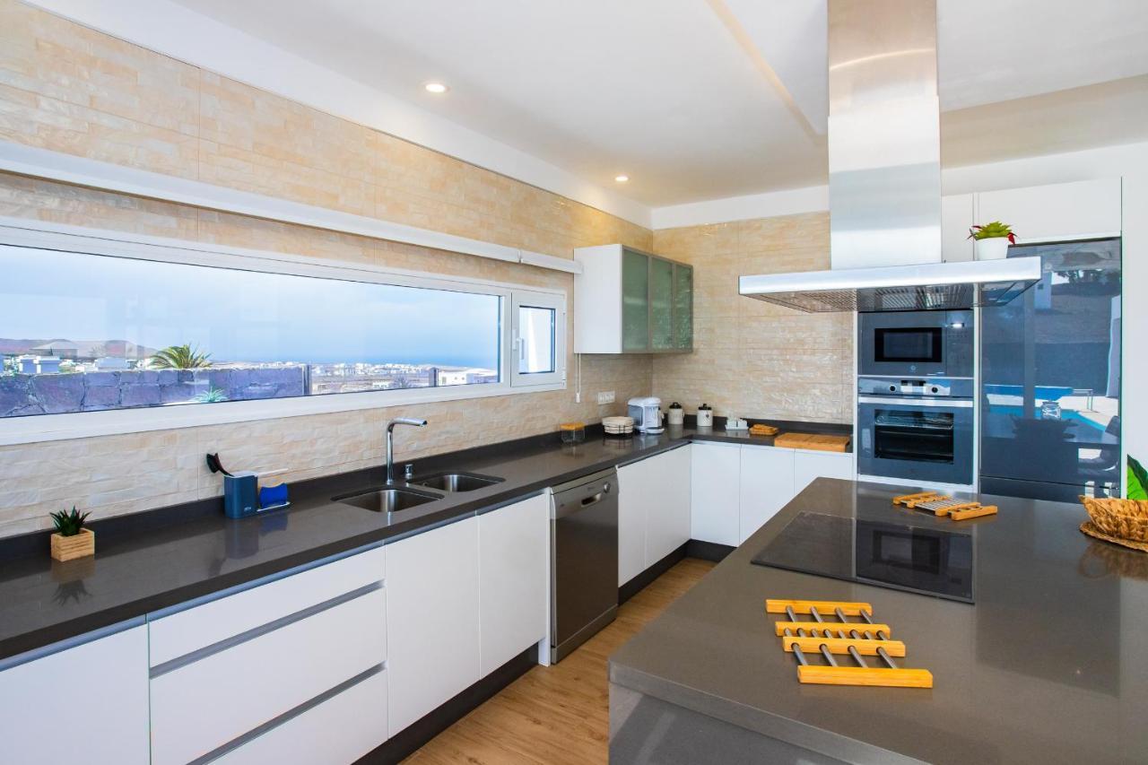 Eslanzarote Eco Villa Tony, Heated Pool, Jacuzzi, Sat Tv, Super Wifi La Costa Bagian luar foto