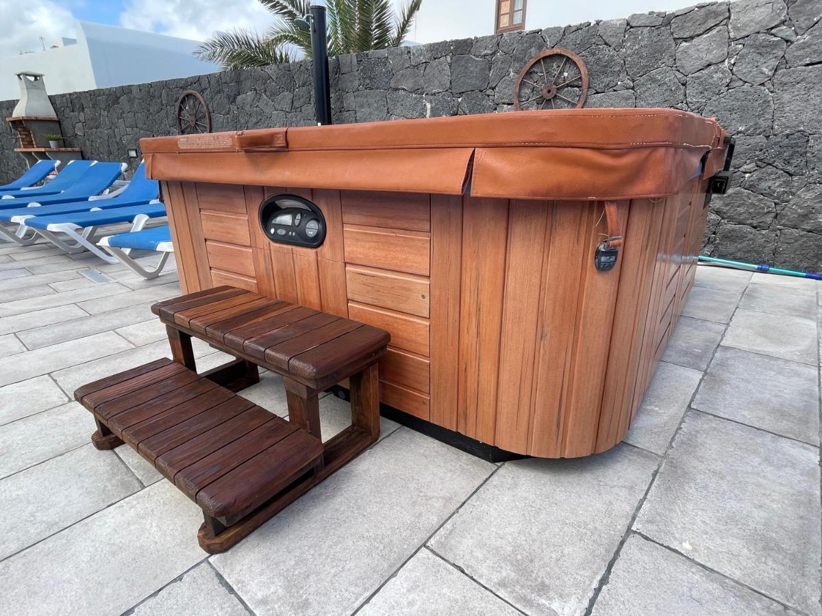 Eslanzarote Eco Villa Tony, Heated Pool, Jacuzzi, Sat Tv, Super Wifi La Costa Bagian luar foto