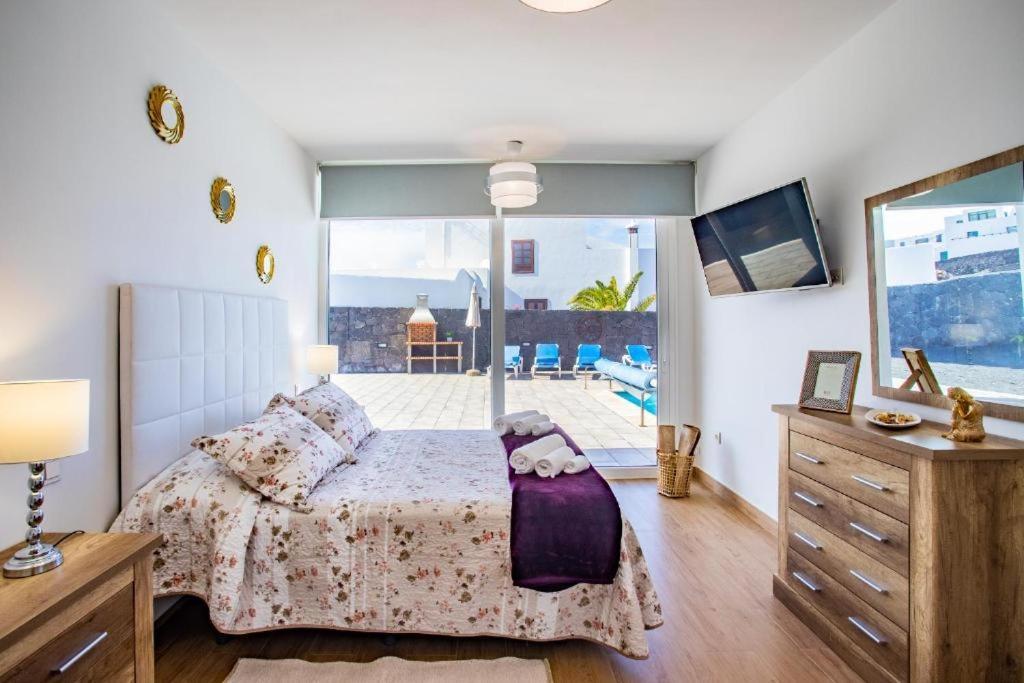 Eslanzarote Eco Villa Tony, Heated Pool, Jacuzzi, Sat Tv, Super Wifi La Costa Bagian luar foto